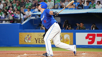 4回表2死、2打席連続となる8号ソロホームランを放った細川選手