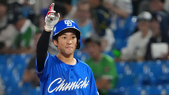 この試合、4安打を放った田中選手