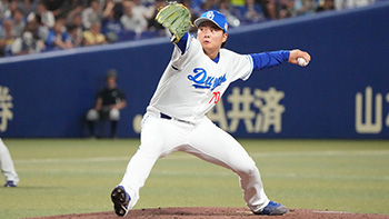 7回から登板、2イニングを無失点に抑えた近藤投手