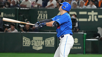 3回表2死一塁、20号2ランホームランを放った細川選手