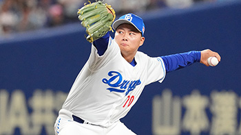 9回に登板、1イニングを無失点に抑えた近藤投手