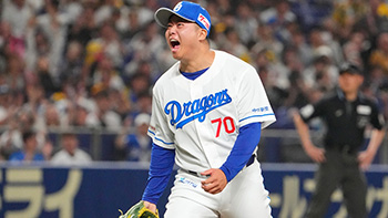 初ホールドを挙げた近藤投手