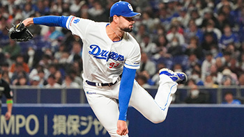 先発し5イニングを9奪三振の投球を見せたマラー投手