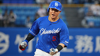 今季1号ホームランを放った村松選手