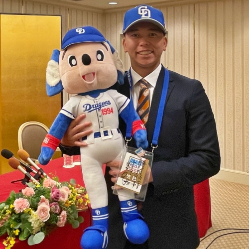 三上愛介選手 仮契約