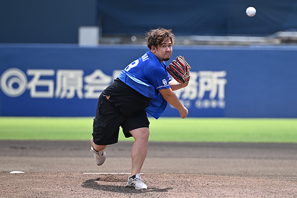 スペシャル始球式