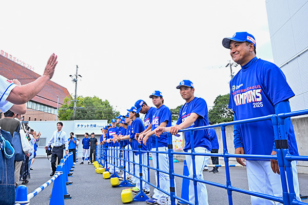監督・コーチ・選手お見送り