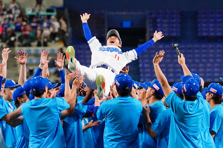 岡田俊哉投手 引退セレモニー